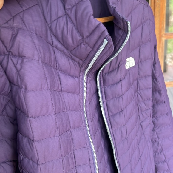 The North Face Purple Jacket - Size M - Picture 2 of 10